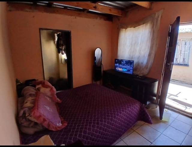 2 BEDROOM HOUSE FOR SALE IN SEBOKENG ZONE 11